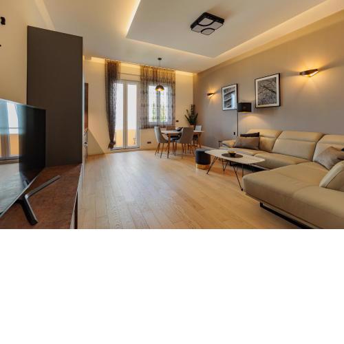 Sunset Bridge Apartment