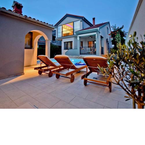 Superior Villa Antea with jacuzzi & pool