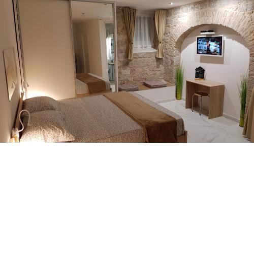 Tales of Split - 100 meters from the seafront
