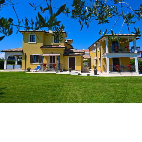 Teo Apartments
