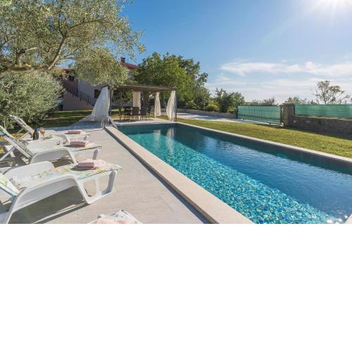 Terre Bianche with Private Pool and Whirlpool