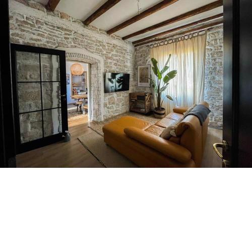 The Bungalow by the Sea in Historic Poreč Old City