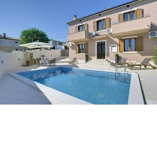 Top Villa mit privatem Pool nur 1 km bis zum Strand mit Klima, WLAN, Sonnenliegen, Grill