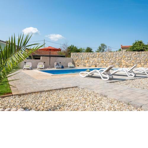 Tranquil Holiday Home in Labin with Private Swimming Pool