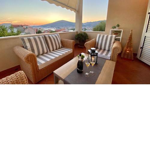 Trogir center exclusive seaview apartment for 4