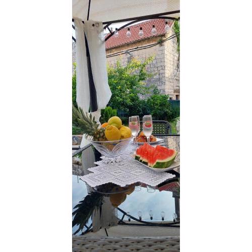 Trogir holiday house