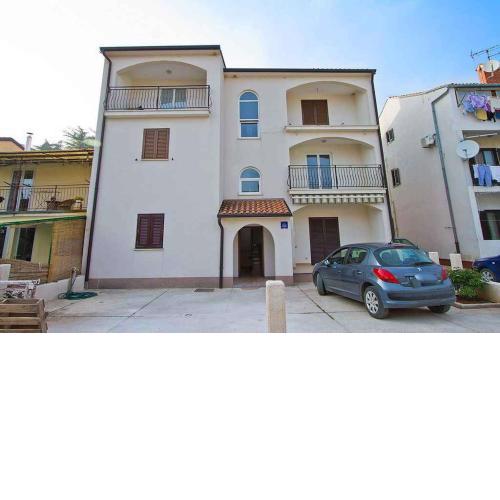 Two-Bedroom Apartment in Novigrad IV