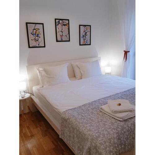 Vedrana-near centre and free garage, electricity for electric cars