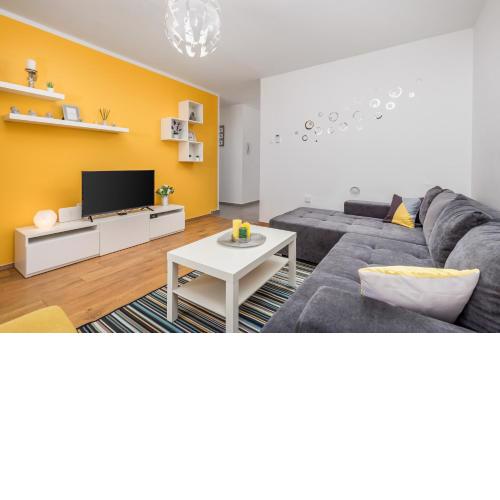 Victory Sea View Apartment