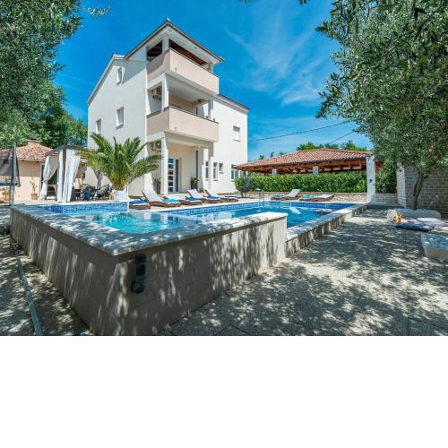 Vila Ines near nature park Vrana