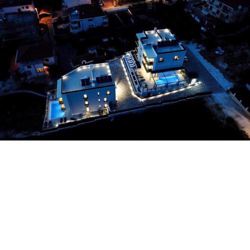 Villa 23 B heated pool