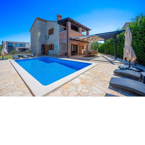 Villa 9 MANI
