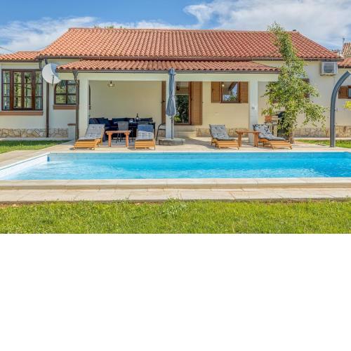 Villa Agatta with Private Pool