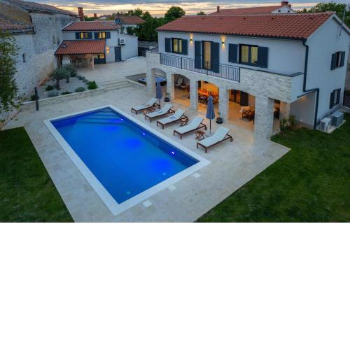 Villa Ajda with heated privat pool, jacuzzi, sauna, 4 bedroom, 4 bathroom