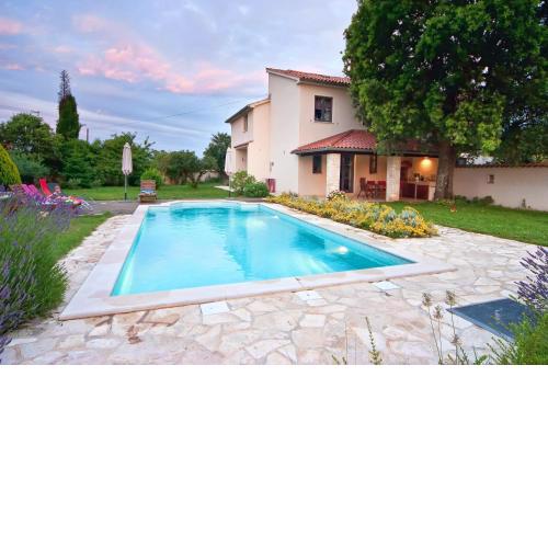 Villa Altra