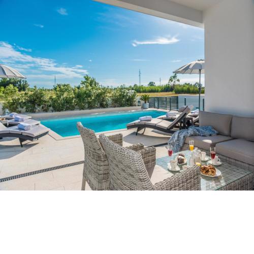 Villa Ana,luxury wellness villa with heated pool and jacuzzi