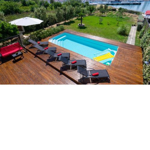 Villa Anela (with pool and boat place)