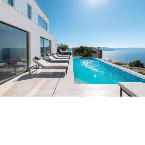 Villa Aristea with sea view, jacuzzi and infinity pool