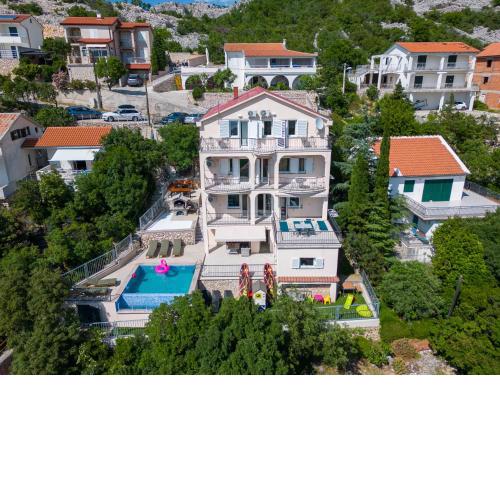 Villa Atlantis & more