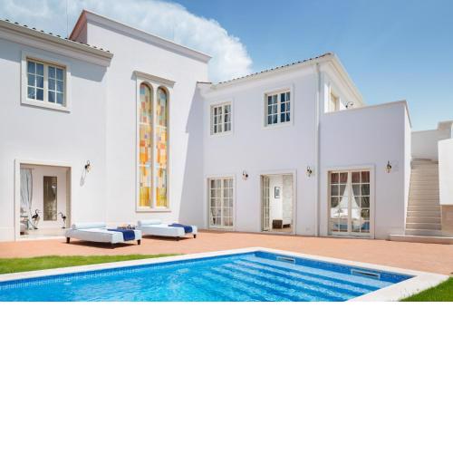 Villa Aurora by HMZ Villas