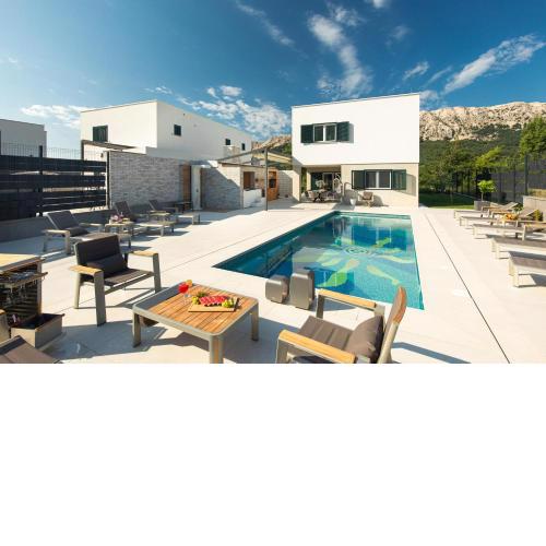 Villa Aurora