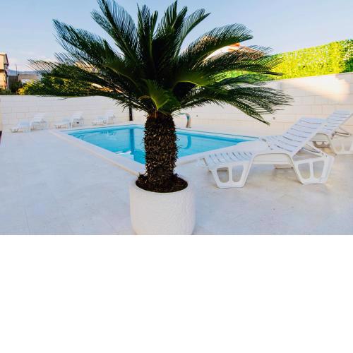 Villa Aurora