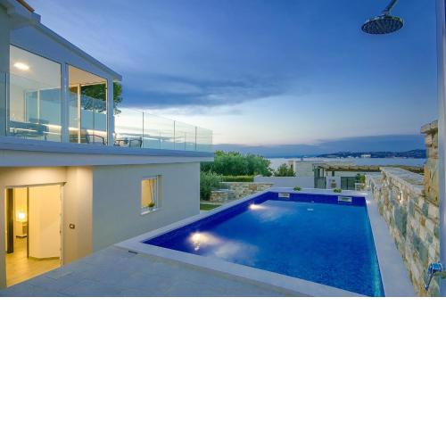 Villa Aurora
