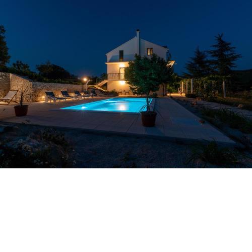 Villa Bacio with new heated pool