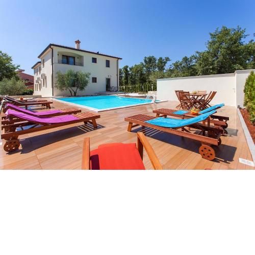 Villa Birikina apartments with pool