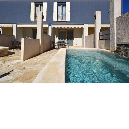 Villa Blue II
