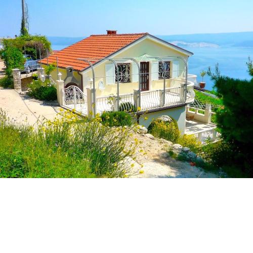 Villa Bugenvilla
