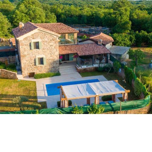 Villa Campiello heated pool