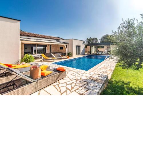 Villa Desiree by Villa Plus