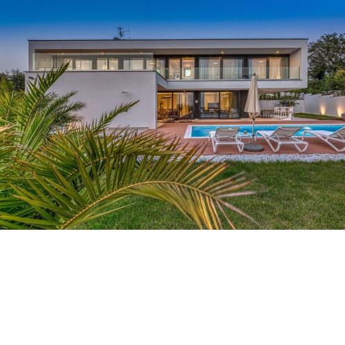 Villa Eleven