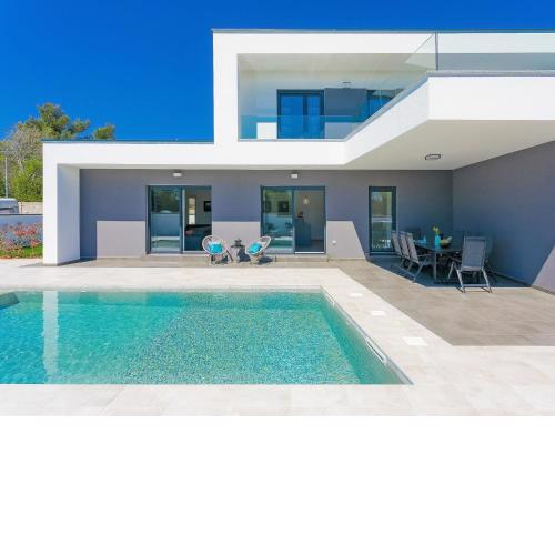 Villa Ella Premantura by Interhome