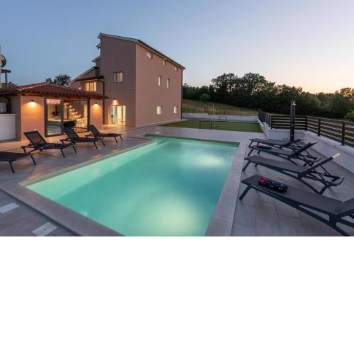 Villa Emi