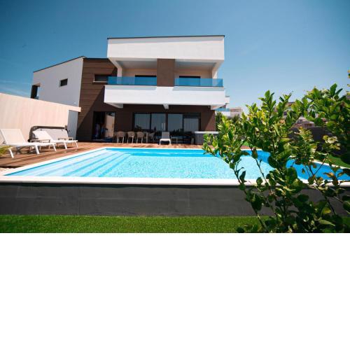 Villa Estate