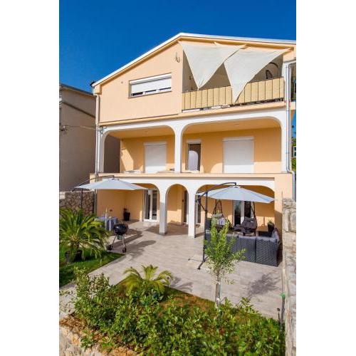 Villa Eva - Apartment Royal