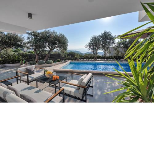 Villa Festina lente a luxury villa in Makarska, heated pool