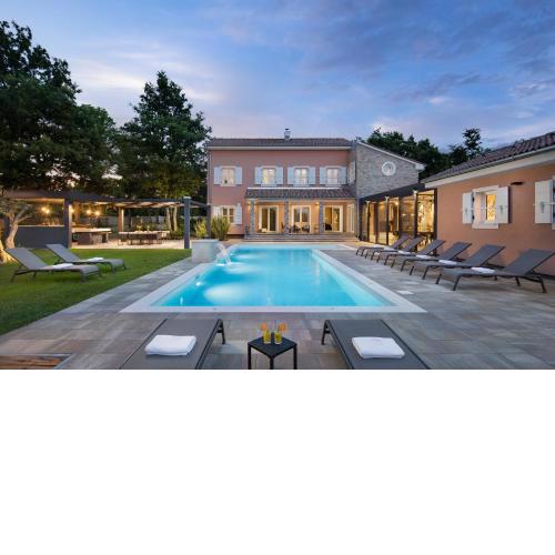 Villa Green Frame