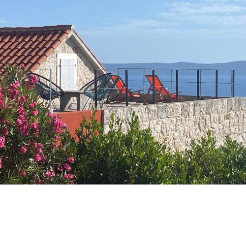 Villa Heritage - Ultimate Croatian Retreat with stunning views and pool