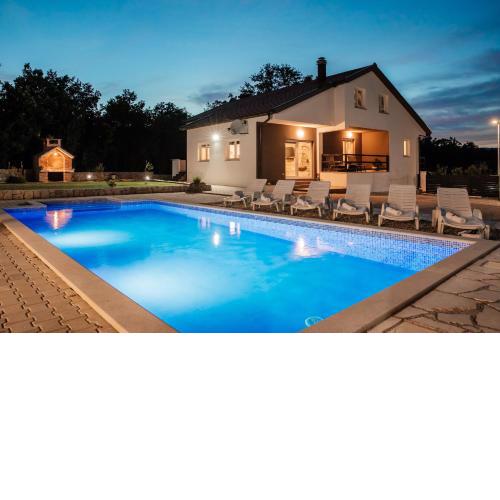 Villa Jelena with pool & playground