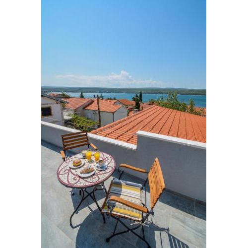 Villa Josip only 150 meters from the sea - by TA Leut Agency