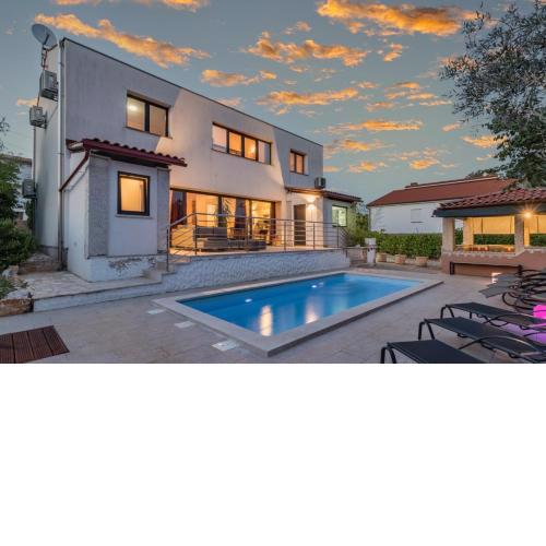 Villa Lelaina near Pula with private Pool and 3 km from the beach