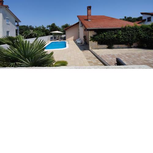Villa Leonore mit beheizbarem Pool