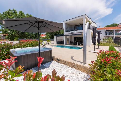Villa Lucia with Jacuzzi and Private Pool