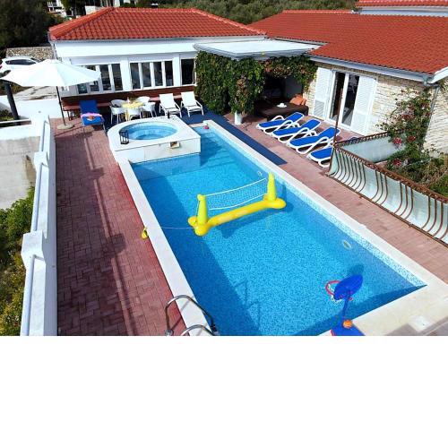 Villa Lucia with private pool and a whirlpool