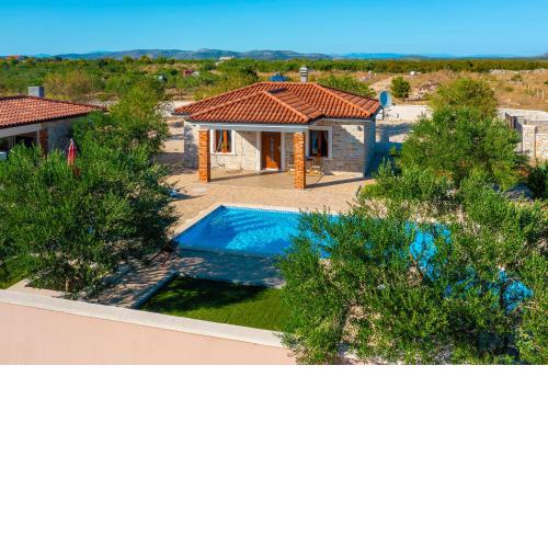 Villa Lunis