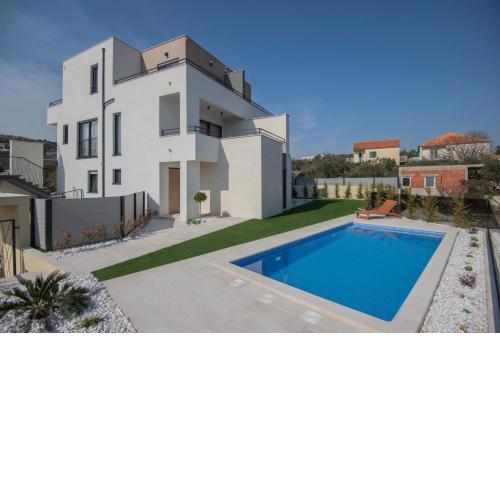 Villa Magna luxury apartments