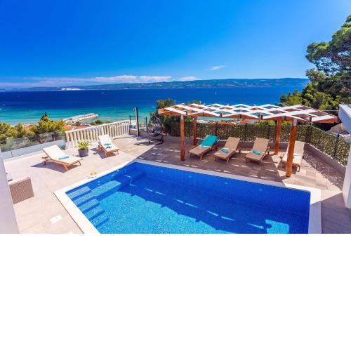 Villa Matan - only 200m from the sandy beaches, private 28m2 pool